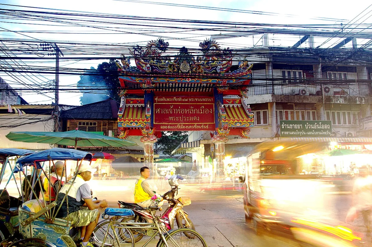 ศาลหลักเมืองจังหวัดสมุทรปราการ สถาปัตยกรรมไทยโบราณใจกลางเมือง